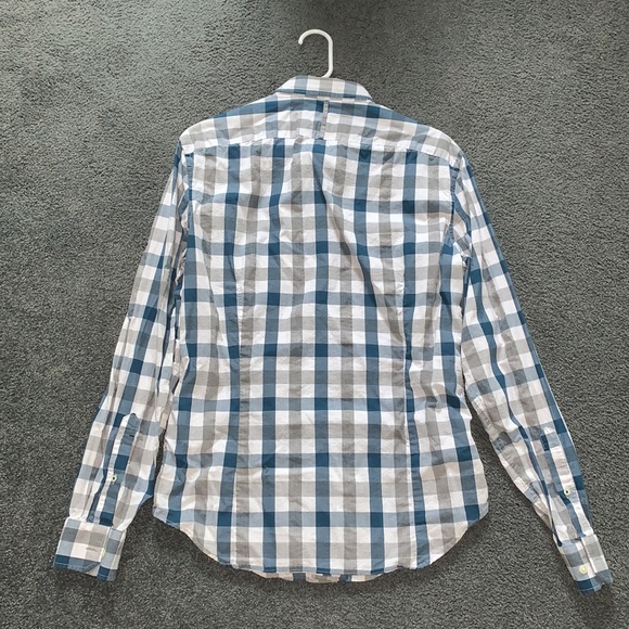 Banana Republic Soft Wash Tailored Slim Fit Shirt - Picture 2 of 4